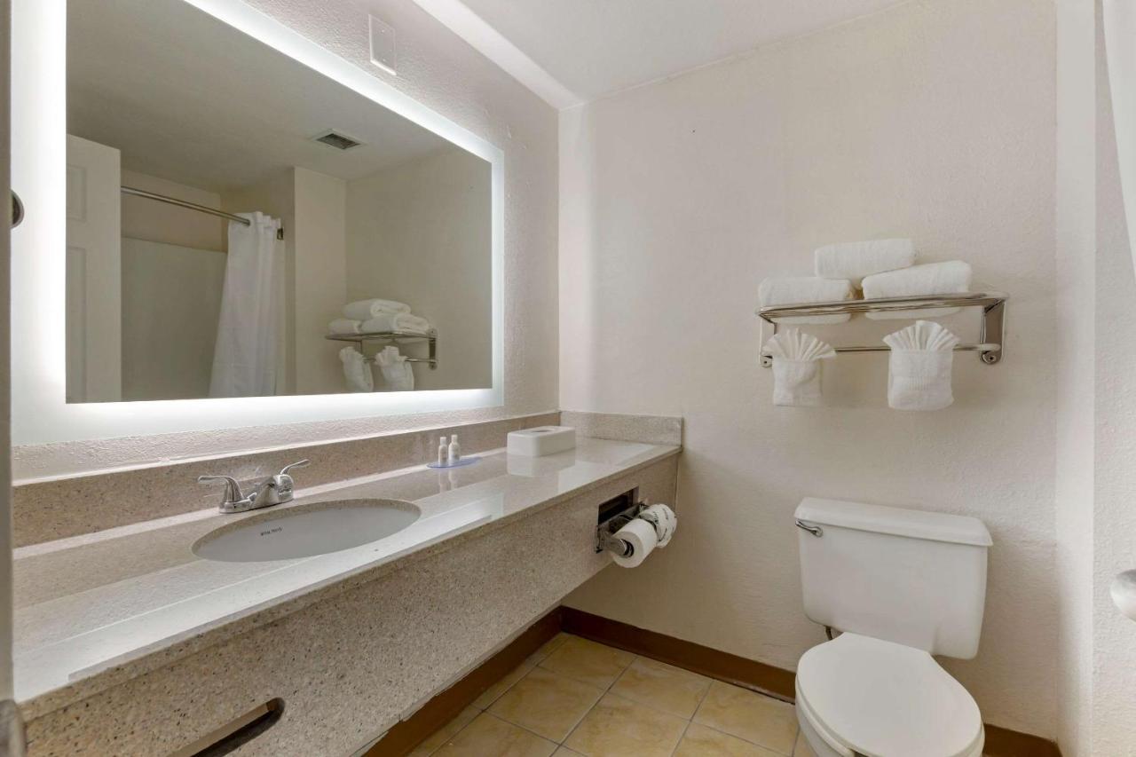 Suburban Extended Stay Hotel Raleigh Ngoại thất bức ảnh